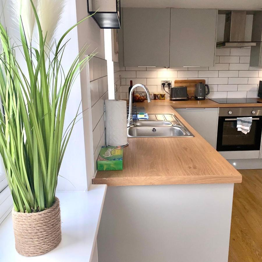 Modern 2 Bed Apartment/Free Parking/Near City/Self-Check In Handsworth Exterior foto